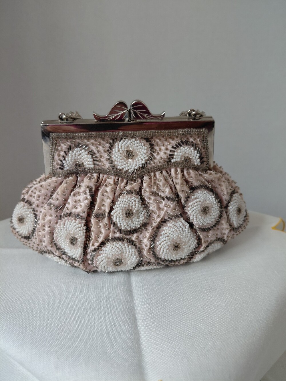 Vintage Handmade Pale Pink, Cream, Pearl and Silver Beaded Clutch Purse EUC